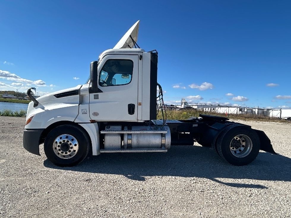 Day Cab Tractor-Heavy Duty Tractors-Freightliner-2020-T12642ST-Sturtevant-WI-494,129\n\t\tmiles-$ 31,750 - Image 4
