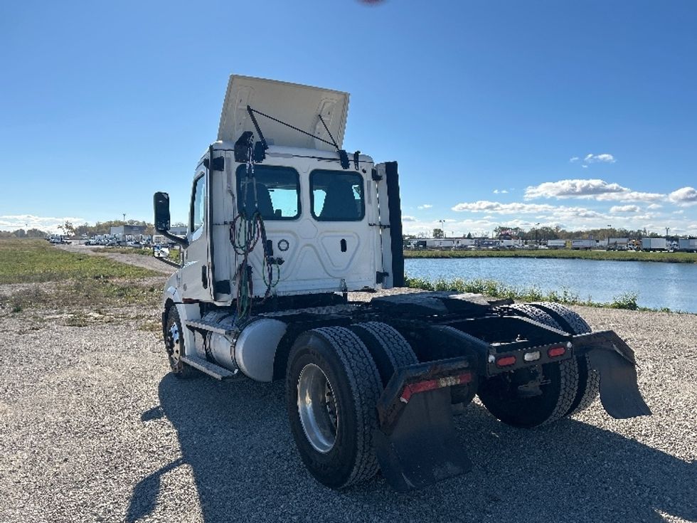 Day Cab Tractor-Heavy Duty Tractors-Freightliner-2020-T12642ST-Sturtevant-WI-494,129\n\t\tmiles-$ 31,750 - Image 5