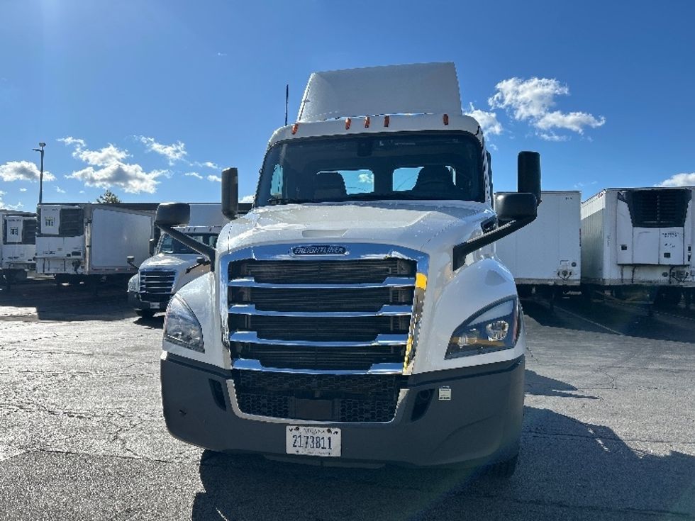 Day Cab Tractor-Heavy Duty Tractors-Freightliner-2020-T12642ST-Sturtevant-WI-569,694\n\t\tmiles-$ 26,500 - Image 2