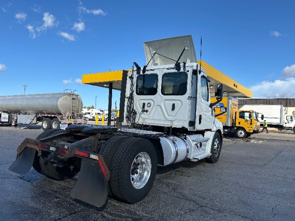 Day Cab Tractor-Heavy Duty Tractors-Freightliner-2020-T12642ST-Sturtevant-WI-569,694\n\t\tmiles-$ 26,500 - Image 7