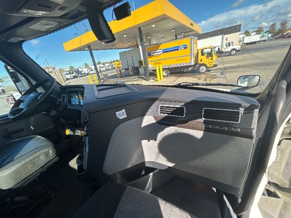 Day Cab Tractor-Heavy Duty Tractors-Freightliner-2020-T12642ST-Sturtevant-WI-574,724\n\t\tmiles-$ 25,500 - Image 13