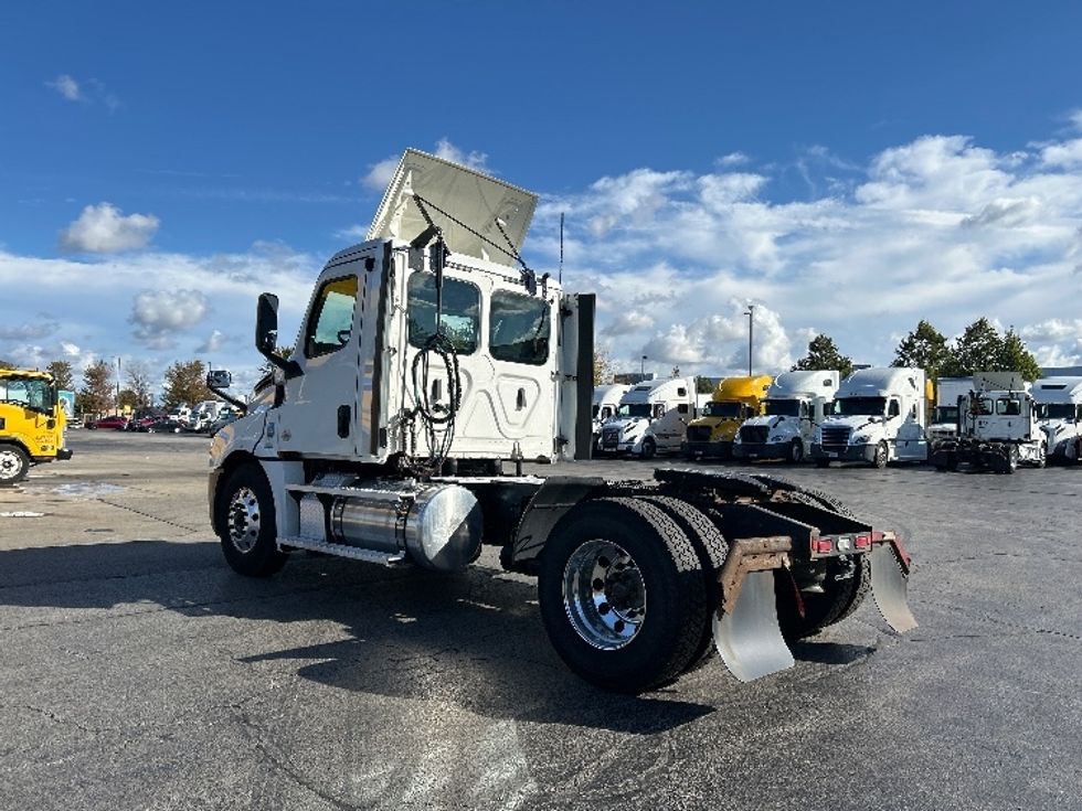 Day Cab Tractor-Heavy Duty Tractors-Freightliner-2020-T12642ST-Sturtevant-WI-574,724\n\t\tmiles-$ 25,500 - Image 5