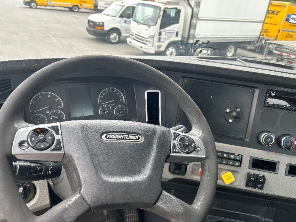 Day Cab Tractor-Heavy Duty Tractors-Freightliner-2020-T12642ST-Tallahassee-FL-573,081\n\t\tmiles-$ 30,250 - Image 11