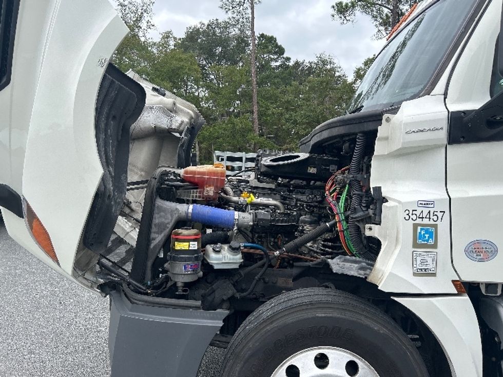 Day Cab Tractor-Heavy Duty Tractors-Freightliner-2020-T12642ST-Tallahassee-FL-573,081\n\t\tmiles-$ 30,250 - Image 16