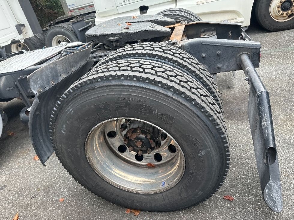 Day Cab Tractor-Heavy Duty Tractors-Freightliner-2020-T12642ST-Tallahassee-FL-573,081\n\t\tmiles-$ 30,250 - Image 17