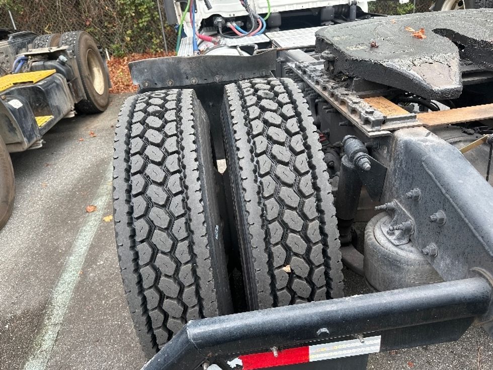 Day Cab Tractor-Heavy Duty Tractors-Freightliner-2020-T12642ST-Tallahassee-FL-573,081\n\t\tmiles-$ 30,250 - Image 18