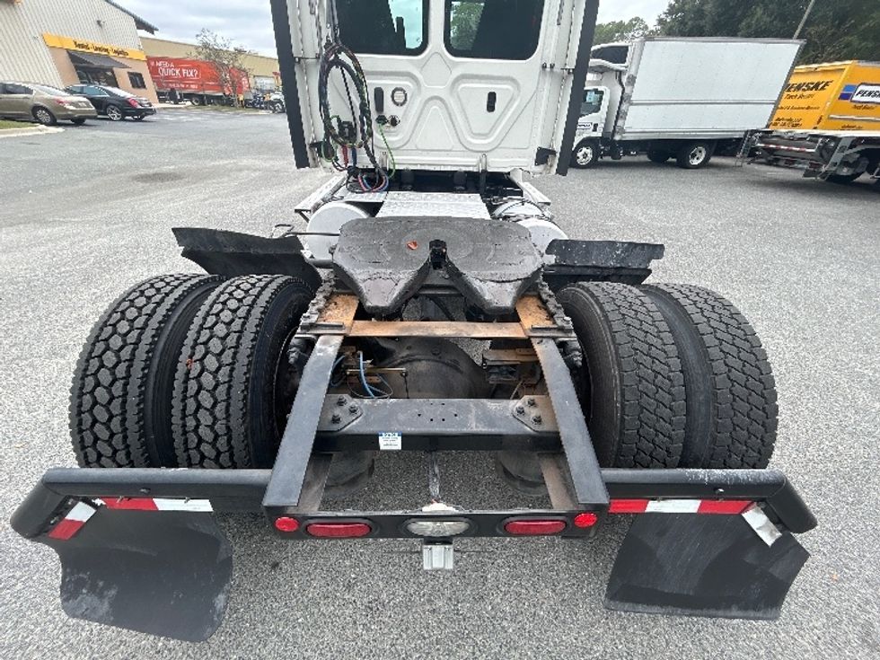 Day Cab Tractor-Heavy Duty Tractors-Freightliner-2020-T12642ST-Tallahassee-FL-573,081\n\t\tmiles-$ 30,250 - Image 6