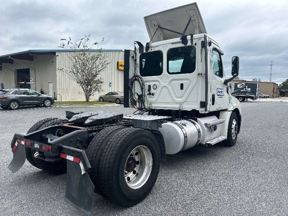 Day Cab Tractor-Heavy Duty Tractors-Freightliner-2020-T12642ST-Tallahassee-FL-573,081\n\t\tmiles-$ 30,250 - Image 7