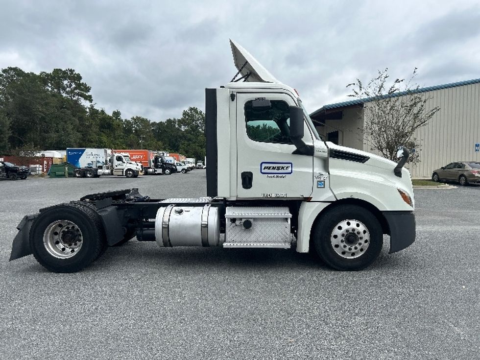 Day Cab Tractor-Heavy Duty Tractors-Freightliner-2020-T12642ST-Tallahassee-FL-573,081\n\t\tmiles-$ 30,250 - Image 8