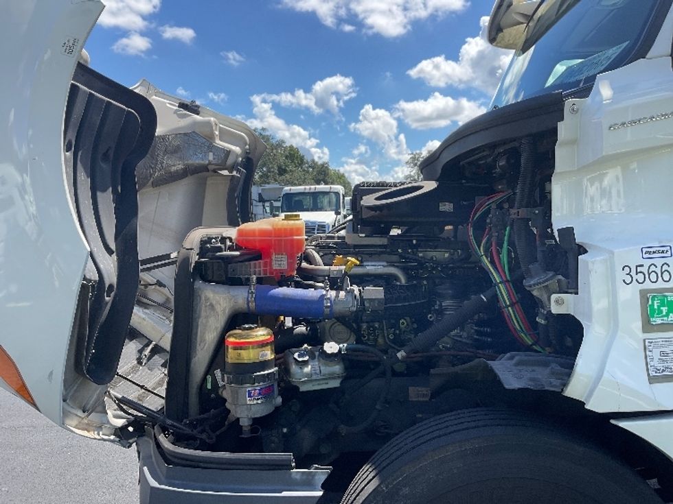 Day Cab Tractor-Heavy Duty Tractors-Freightliner-2020-T12642ST-Tampa-FL-341,613\n\t\tmiles-$ 46,250 - Image 14