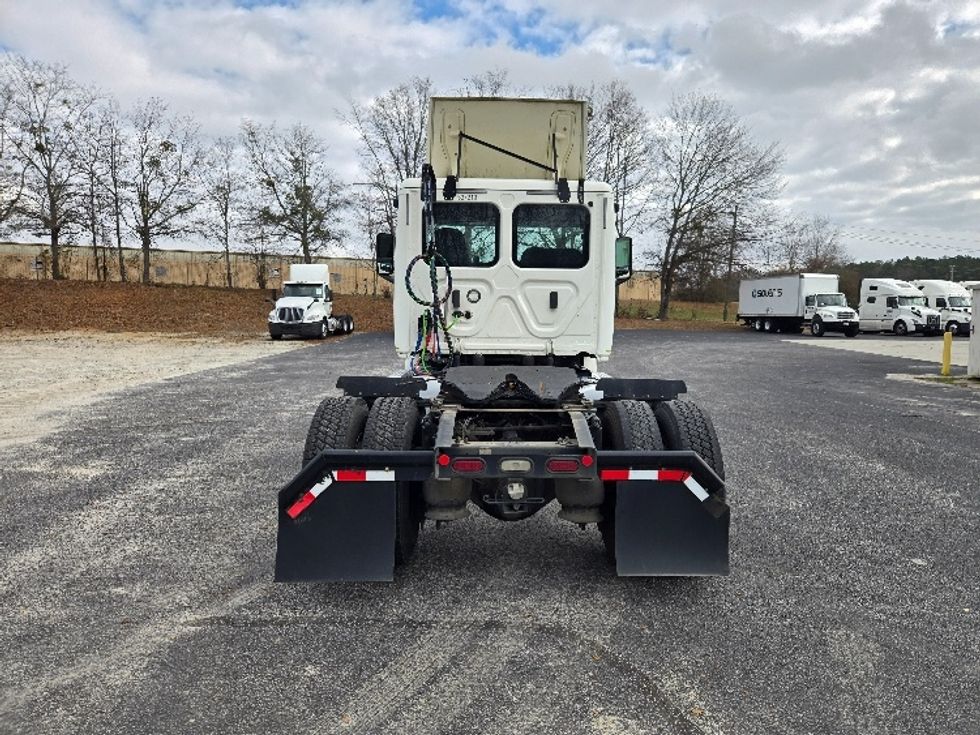 Day Cab Tractor-Heavy Duty Tractors-Freightliner-2020-T12642ST-Villa Rica-GA-399,589\n\t\tmiles-$ 42,250 - Image 6