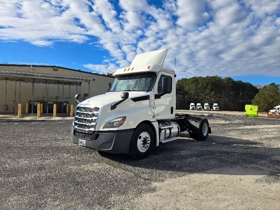 Day Cab Tractor-Heavy Duty Tractors-Freightliner-2020-T12642ST-Villa Rica-GA-495,315\n\t\tmiles-$ 36,500 - Image 3