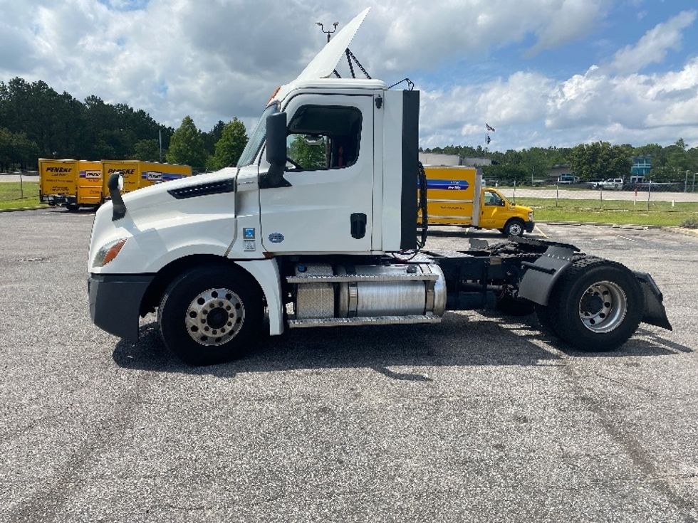 Day Cab Tractor-Heavy Duty Tractors-Freightliner-2020-T12642ST-West Columbia-SC-482,395\n\t\tmiles-$ 41,750 - Image 4
