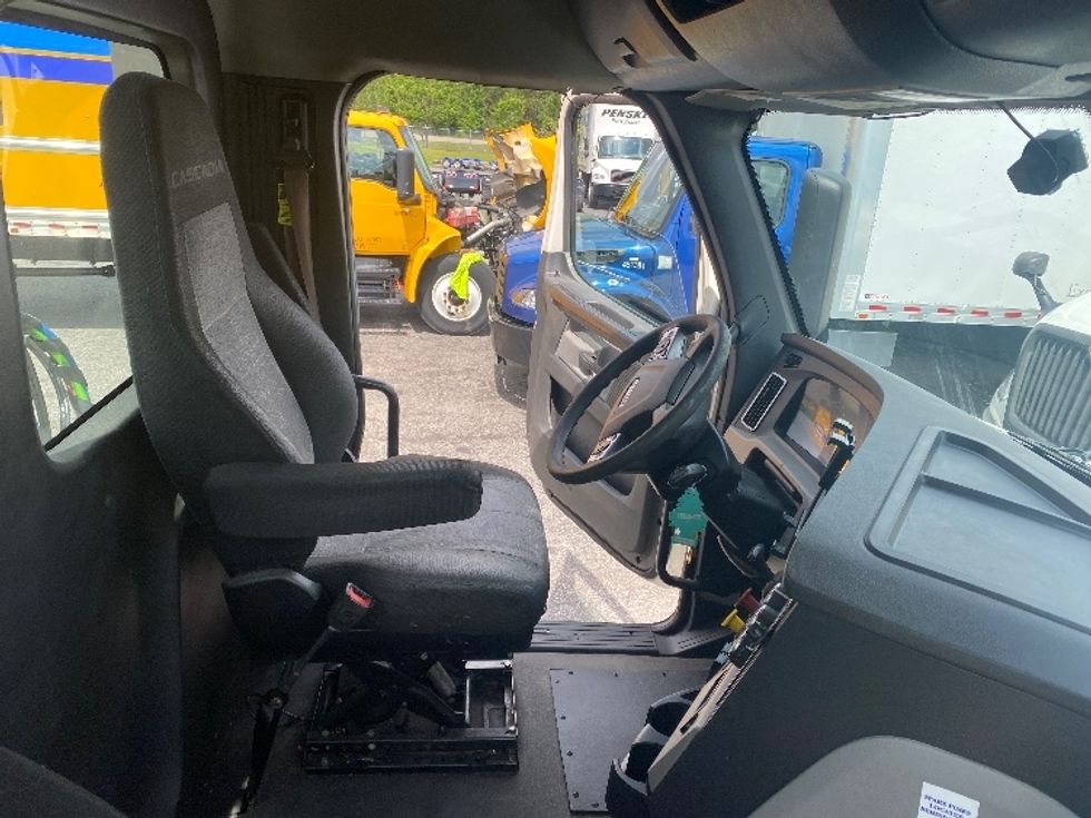 Day Cab Tractor-Heavy Duty Tractors-Freightliner-2020-T12642ST-West Columbia-SC-569,528\n\t\tmiles-$ 33,500 - Image 14