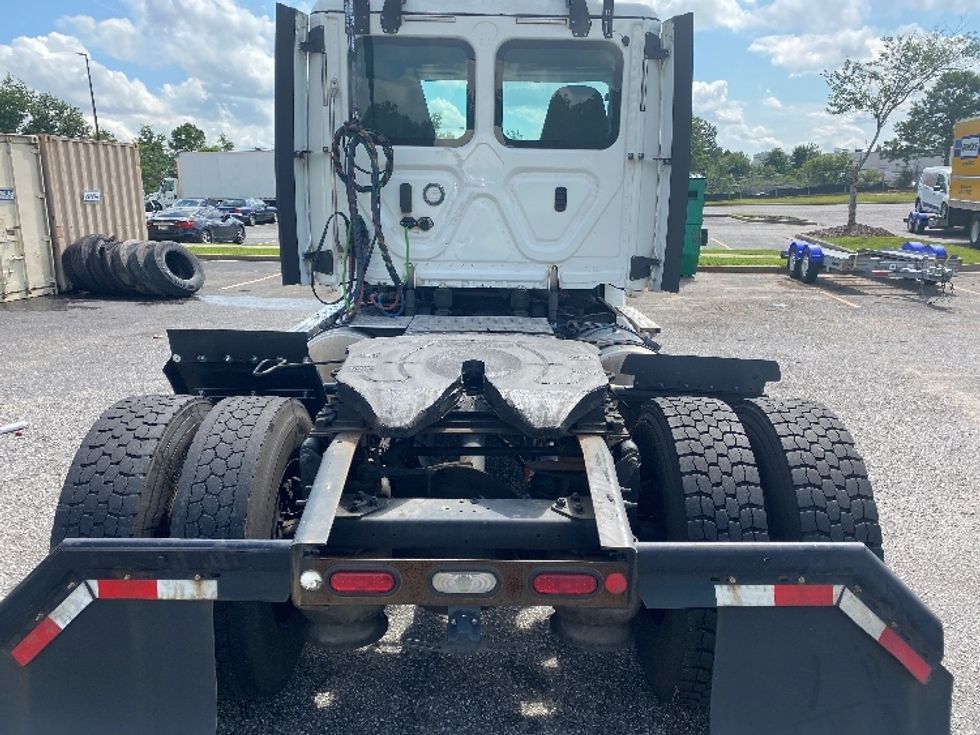 Day Cab Tractor-Heavy Duty Tractors-Freightliner-2020-T12642ST-West Columbia-SC-569,528\n\t\tmiles-$ 33,500 - Image 6