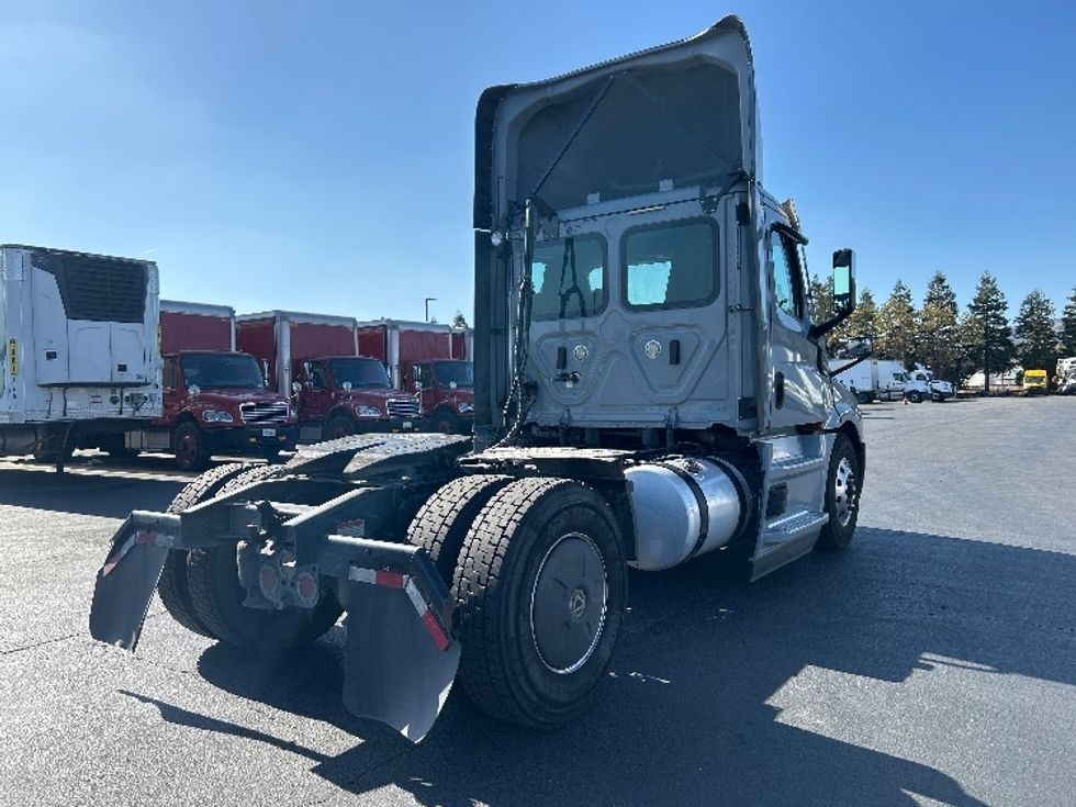 Day Cab Tractor-Heavy Duty Tractors-Freightliner-2020-T12642ST-West Sacramento-CA-389,017\n\t\tmiles-$ 43,000 - Image 18