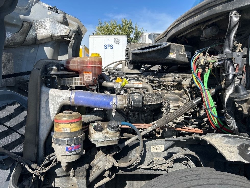 Day Cab Tractor-Heavy Duty Tractors-Freightliner-2020-T12642ST-West Sacramento-CA-398,332\n\t\tmiles-$ 42,500 - Image 16