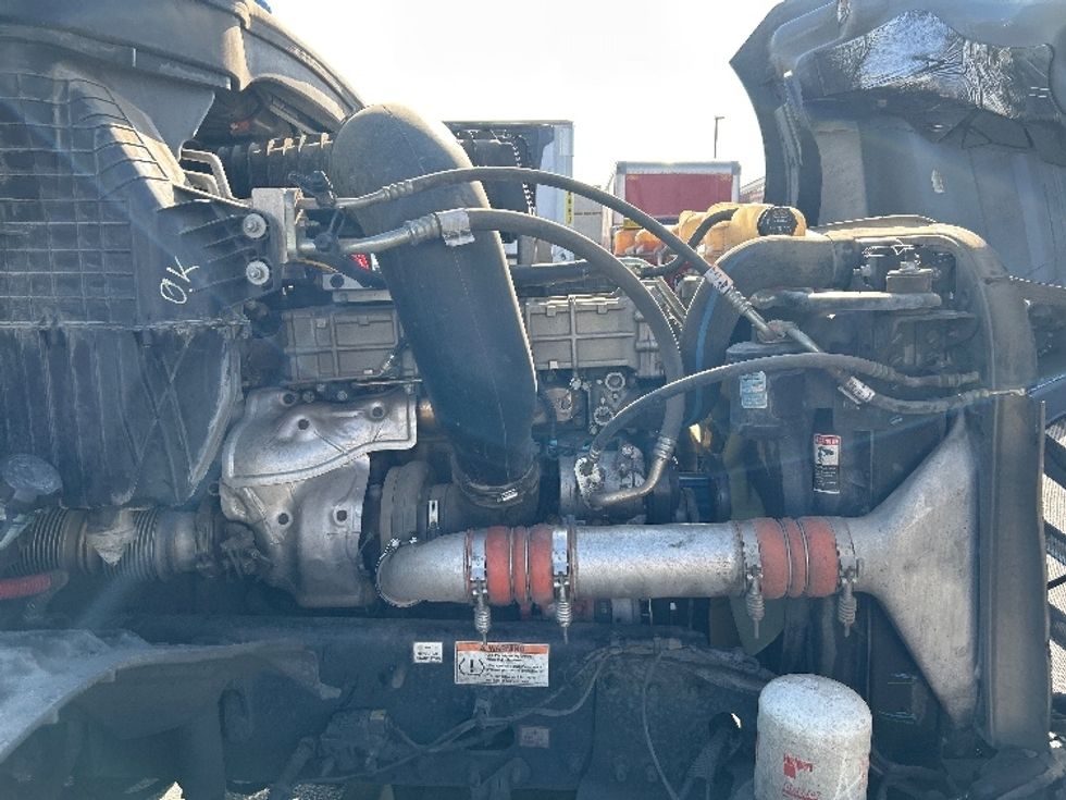 Day Cab Tractor-Heavy Duty Tractors-Freightliner-2020-T12642ST-West Sacramento-CA-400,295\n\t\tmiles-$ 42,500 - Image 15