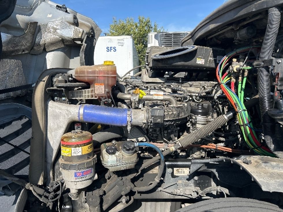 Day Cab Tractor-Heavy Duty Tractors-Freightliner-2020-T12642ST-West Sacramento-CA-400,295\n\t\tmiles-$ 42,500 - Image 16