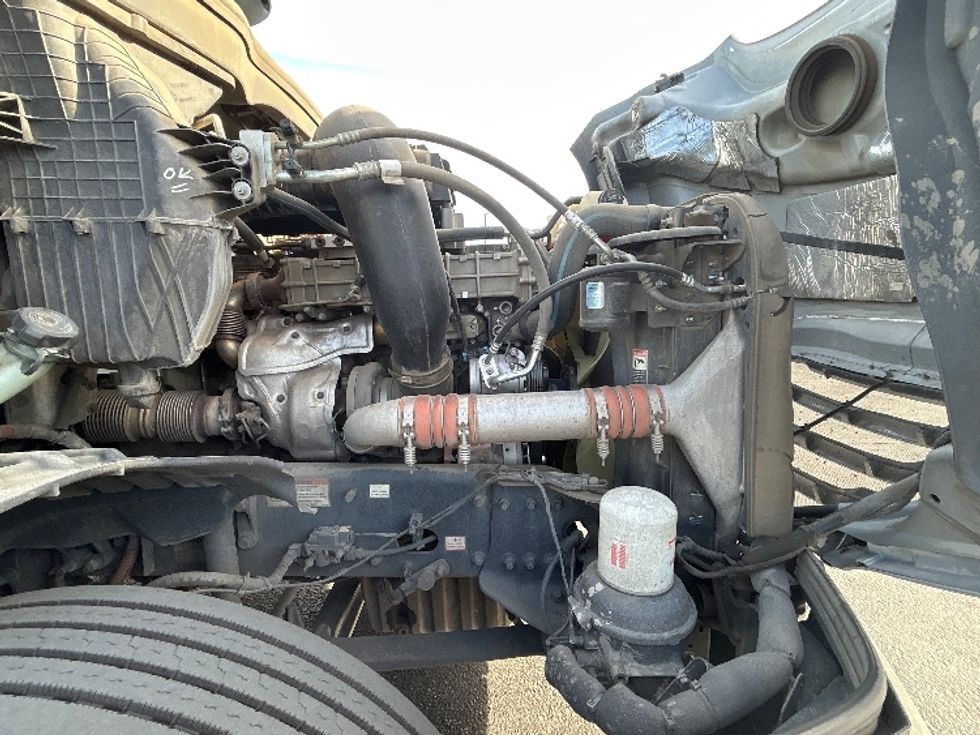 Day Cab Tractor-Heavy Duty Tractors-Freightliner-2020-T12642ST-West Sacramento-CA-400,487\n\t\tmiles-$ 42,500 - Image 15