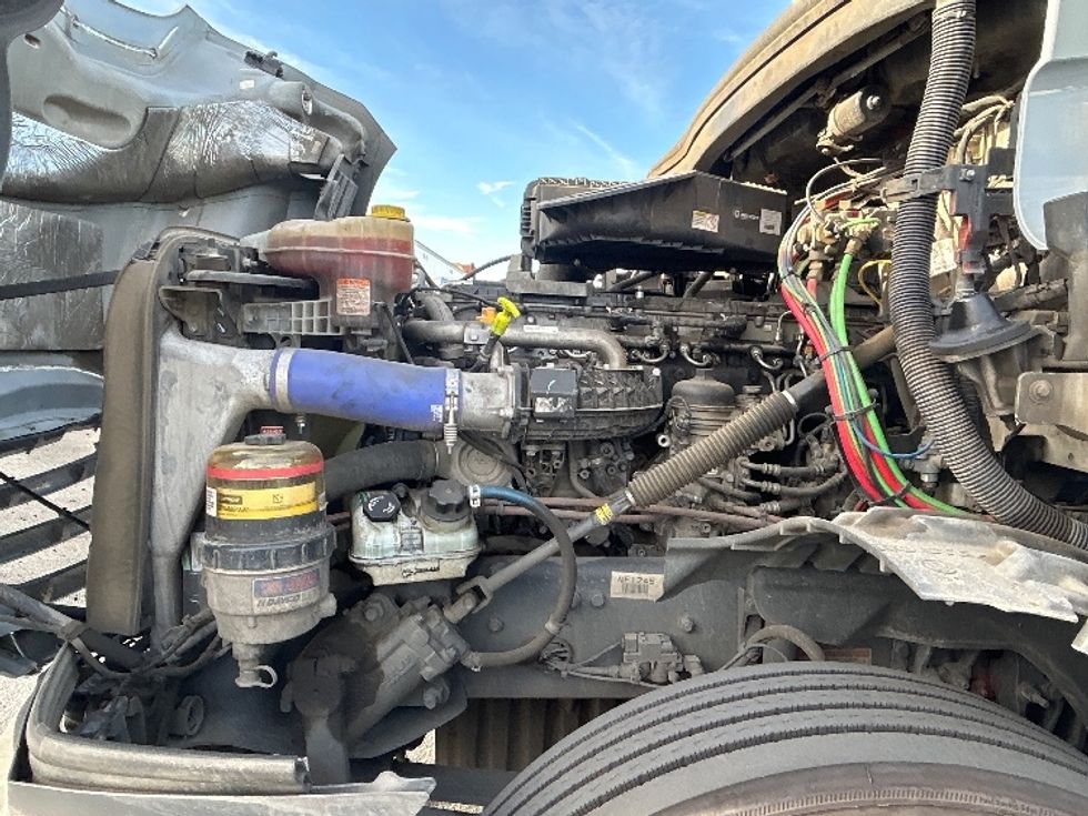 Day Cab Tractor-Heavy Duty Tractors-Freightliner-2020-T12642ST-West Sacramento-CA-400,487\n\t\tmiles-$ 42,500 - Image 16