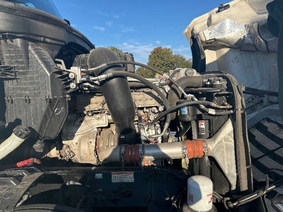 Day Cab Tractor-Heavy Duty Tractors-Freightliner-2020-T12642ST-West Sacramento-CA-557,350\n\t\tmiles-$ 30,500 - Image 15
