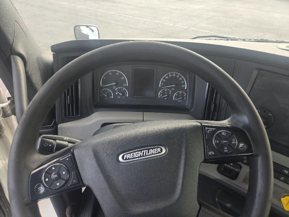 Day Cab Tractor-Heavy Duty Tractors-Freightliner-2020-T12642ST-White Deer-PA-512,823\n\t\tmiles-$ 35,000 - Image 11