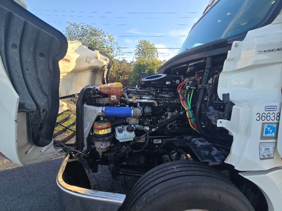 Day Cab Tractor-Heavy Duty Tractors-Freightliner-2020-T12642ST-White Deer-PA-571,165\n\t\tmiles-$ 26,500 - Image 16