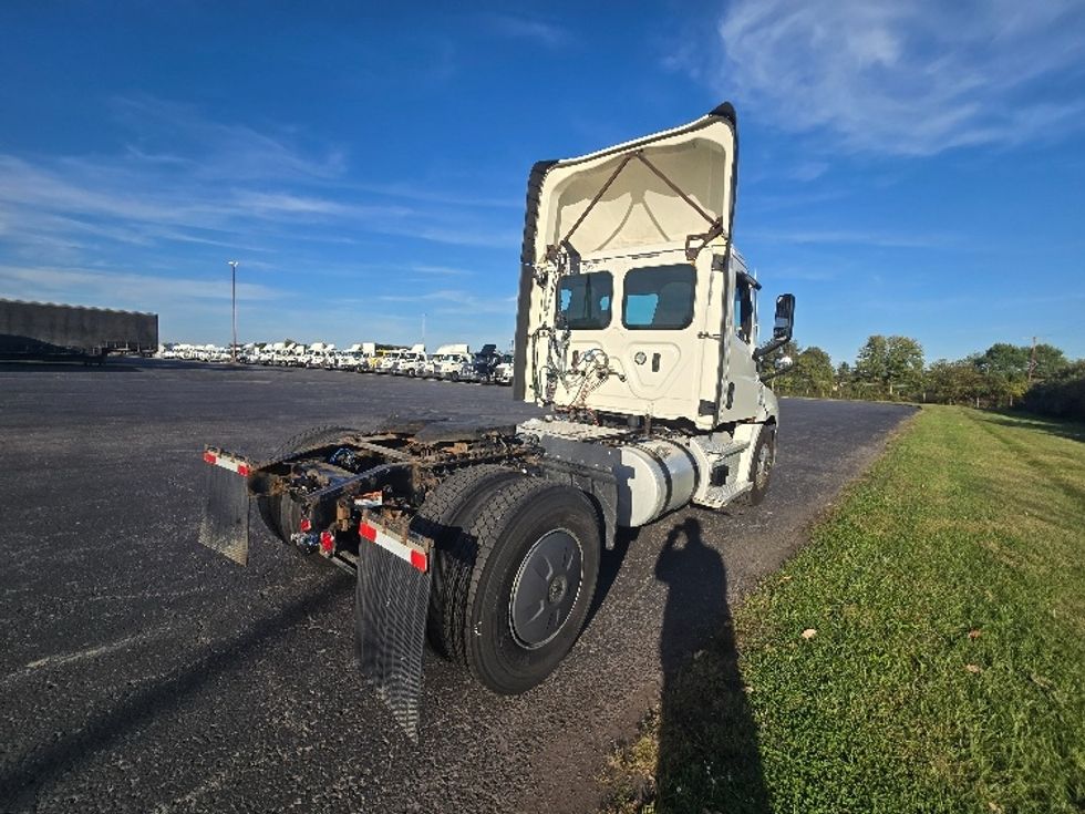 Day Cab Tractor-Heavy Duty Tractors-Freightliner-2020-T12642ST-White Deer-PA-571,165\n\t\tmiles-$ 26,500 - Image 7