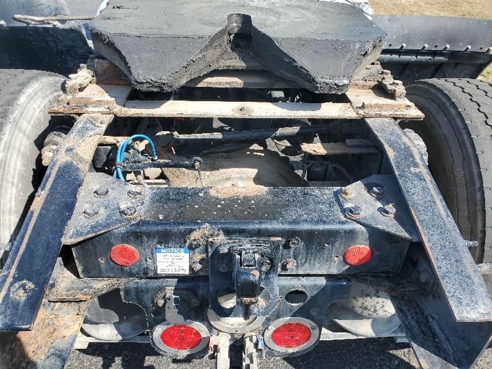 Day Cab Tractor-Heavy Duty Tractors-Freightliner-2020-T12642ST-White Deer-PA-591,855\n\t\tmiles-$ 25,500 - Image 6