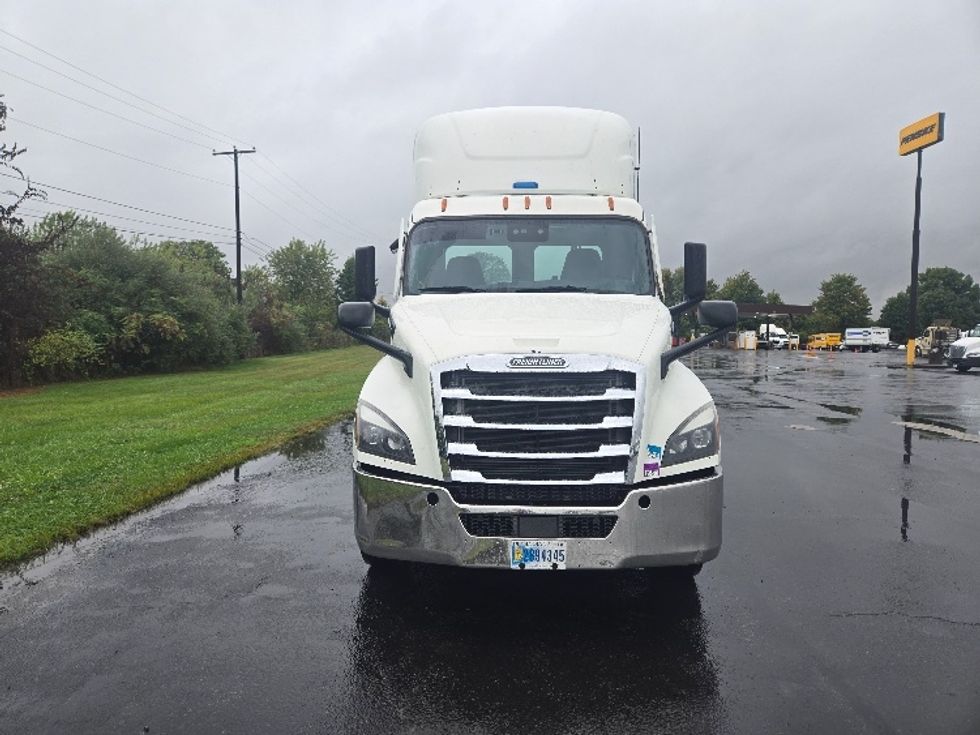 Day Cab Tractor-Heavy Duty Tractors-Freightliner-2020-T12642ST-White Deer-PA-611,341\n\t\tmiles-$ 25,500 - Image 2