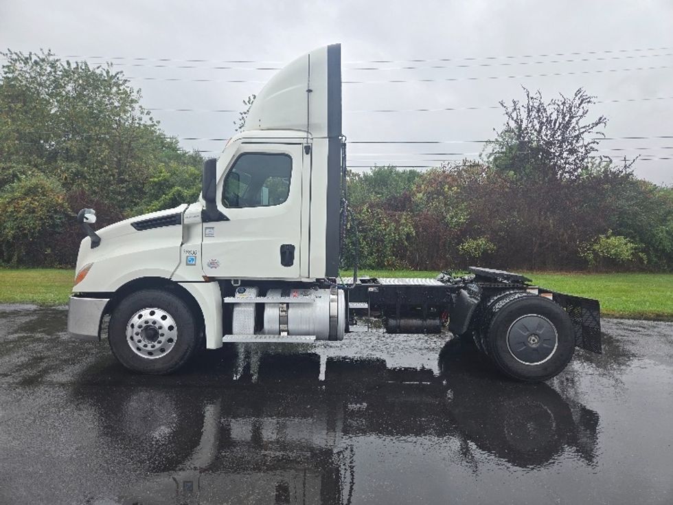 Day Cab Tractor-Heavy Duty Tractors-Freightliner-2020-T12642ST-White Deer-PA-611,341\n\t\tmiles-$ 25,500 - Image 4
