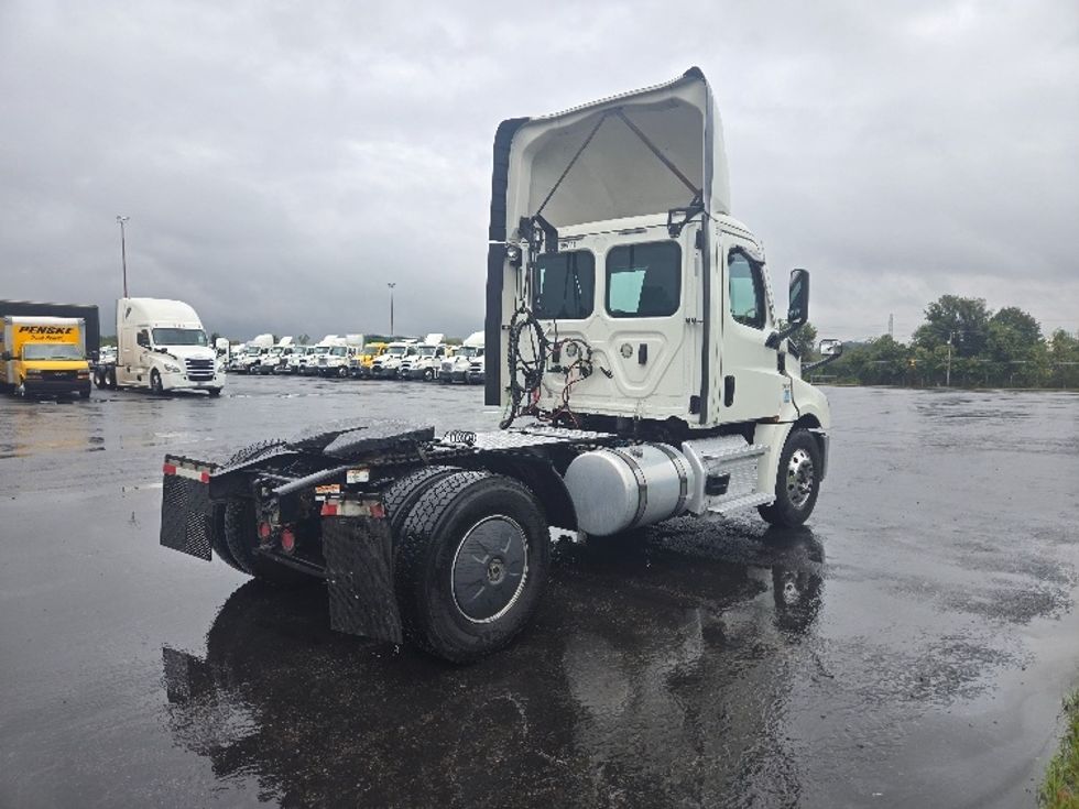 Day Cab Tractor-Heavy Duty Tractors-Freightliner-2020-T12642ST-White Deer-PA-611,341\n\t\tmiles-$ 25,500 - Image 7