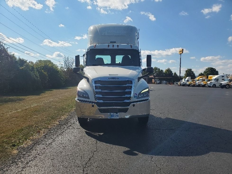 Day Cab Tractor-Heavy Duty Tractors-Freightliner-2020-T12642ST-White Deer-PA-638,971\n\t\tmiles-$ 25,500 - Image 2