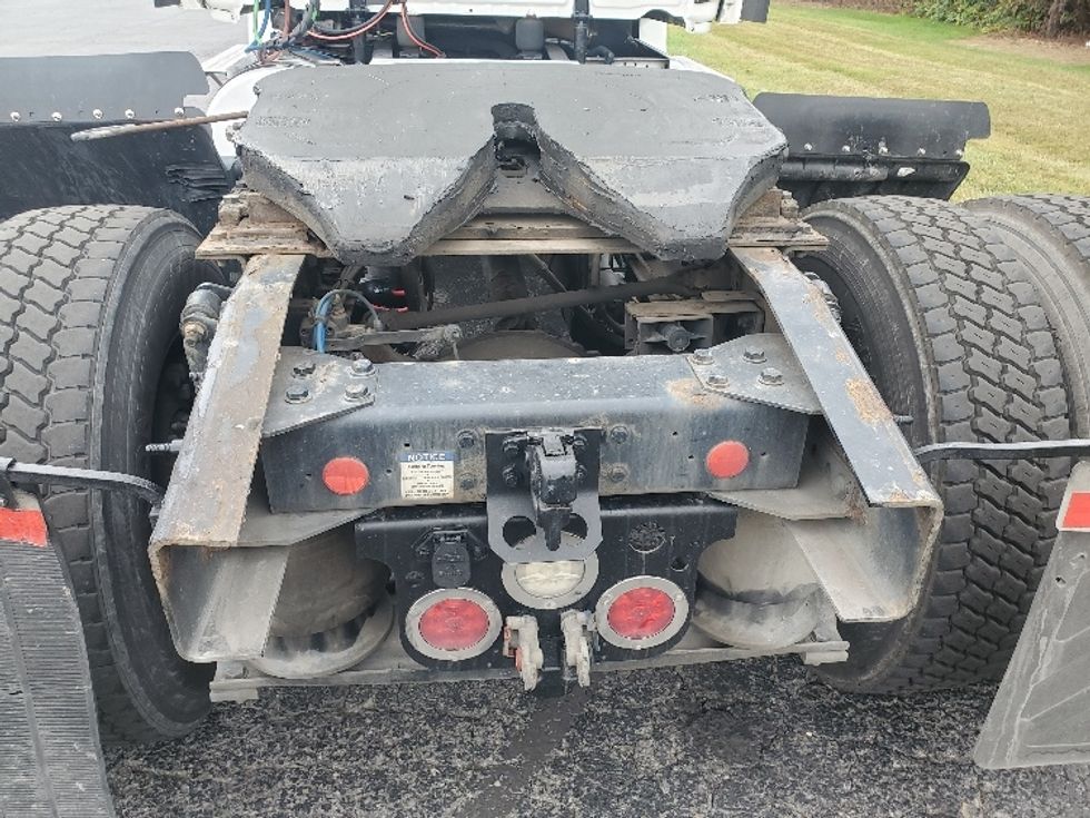 Day Cab Tractor-Heavy Duty Tractors-Freightliner-2020-T12642ST-White Deer-PA-639,528\n\t\tmiles-$ 25,500 - Image 6