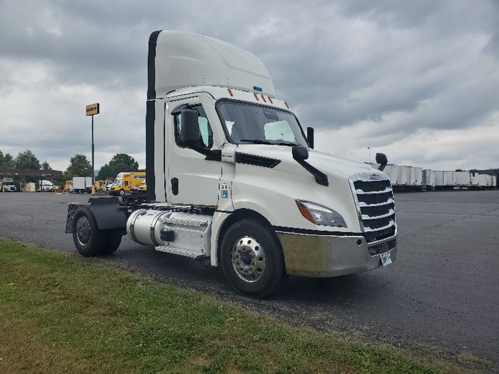 Day Cab Tractor-Heavy Duty Tractors-Freightliner-2020-T12642ST-White Deer-PA-667,678\n\t\tmiles-$ 25,500 - Image 1