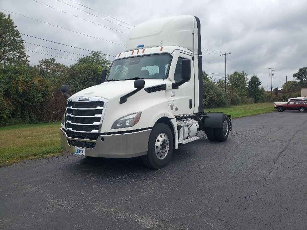 Day Cab Tractor-Heavy Duty Tractors-Freightliner-2020-T12642ST-White Deer-PA-681,516\n\t\tmiles-$ 25,500 - Image 3