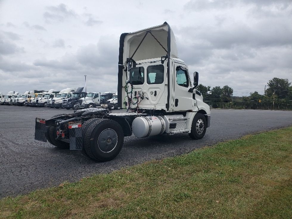 Day Cab Tractor-Heavy Duty Tractors-Freightliner-2020-T12642ST-White Deer-PA-681,516\n\t\tmiles-$ 25,500 - Image 7