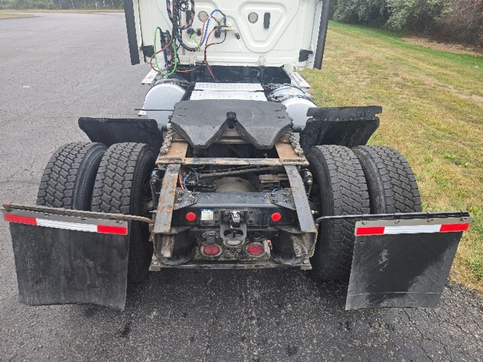 Day Cab Tractor-Heavy Duty Tractors-Freightliner-2020-T12642ST-White Deer-PA-708,729\n\t\tmiles-$ 25,500 - Image 6