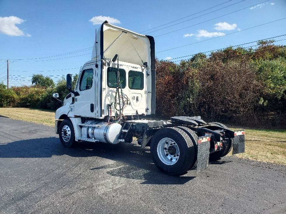 Day Cab Tractor-Heavy Duty Tractors-Freightliner-2020-T12642ST-White Deer-PA-712,513\n\t\tmiles-$ 25,500 - Image 5