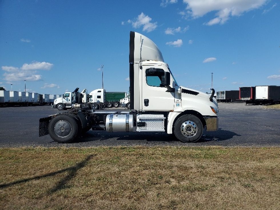 Day Cab Tractor-Heavy Duty Tractors-Freightliner-2020-T12642ST-White Deer-PA-712,513\n\t\tmiles-$ 25,500 - Image 8