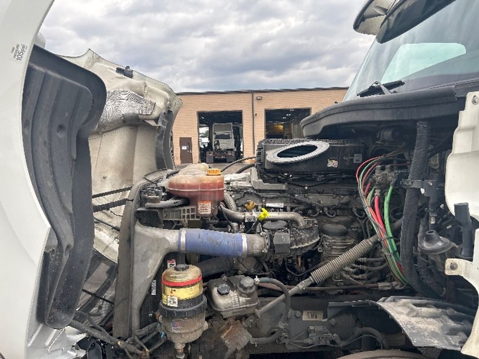Day Cab Tractor-Heavy Duty Tractors-Freightliner-2020-T12642ST-Wilkes Barre-PA-457,540\n\t\tmiles-$ 39,000 - Image 16