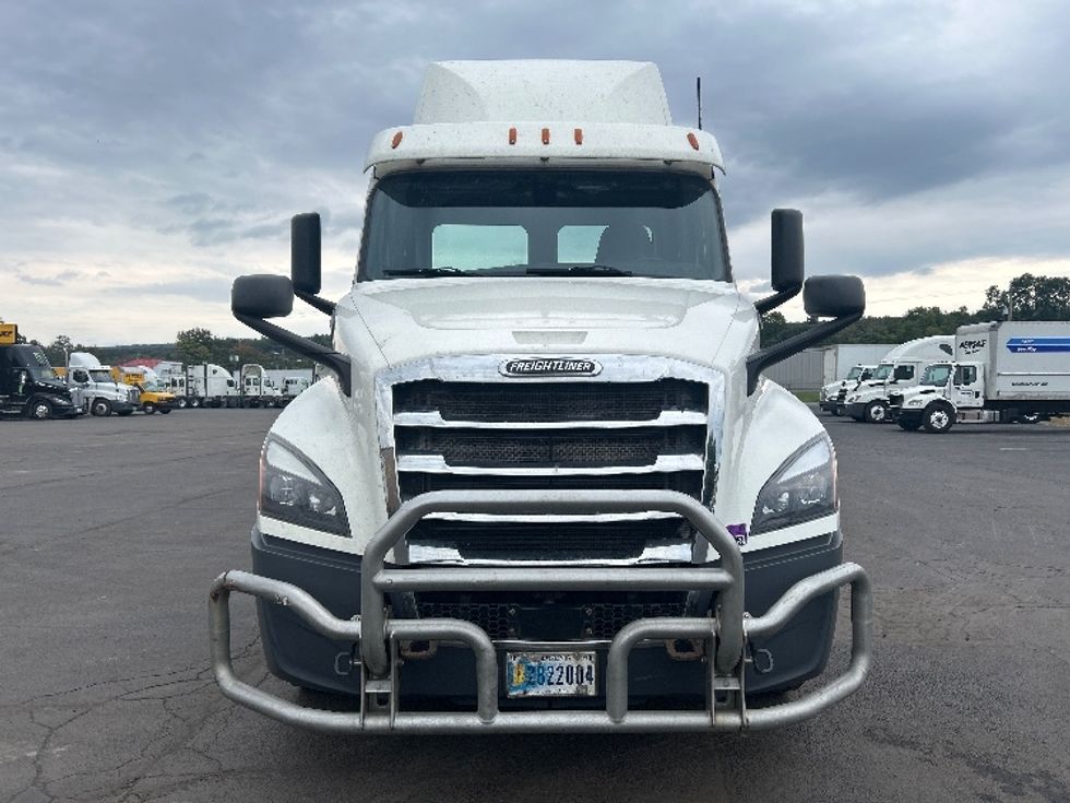 Day Cab Tractor-Heavy Duty Tractors-Freightliner-2020-T12642ST-Wilkes Barre-PA-457,540\n\t\tmiles-$ 39,000 - Image 2