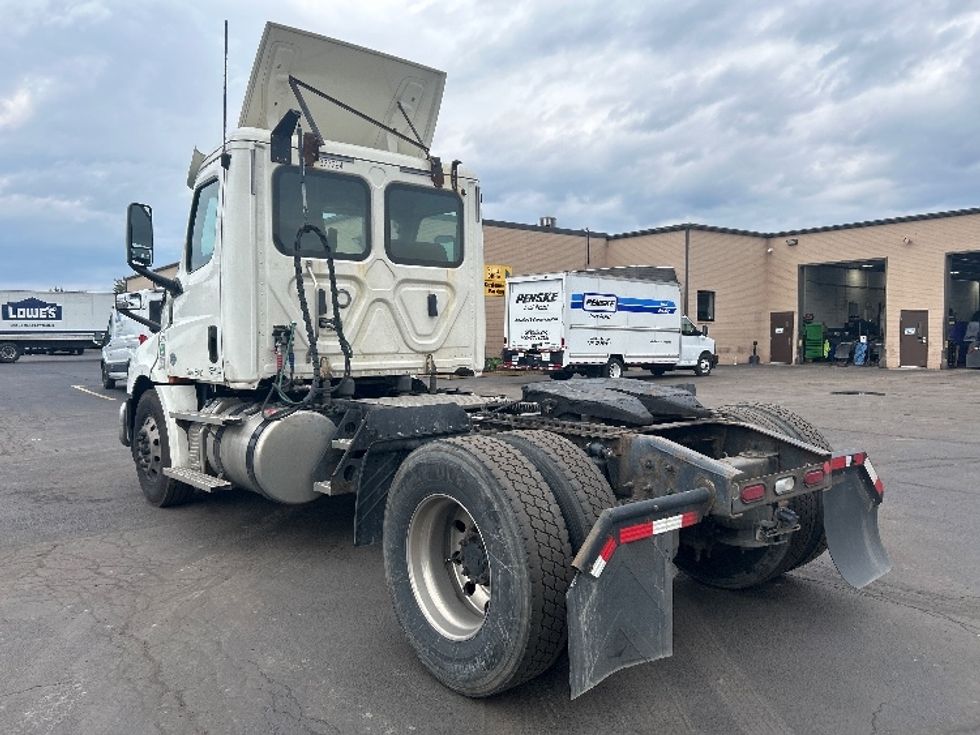 Day Cab Tractor-Heavy Duty Tractors-Freightliner-2020-T12642ST-Wilkes Barre-PA-457,540\n\t\tmiles-$ 39,000 - Image 5
