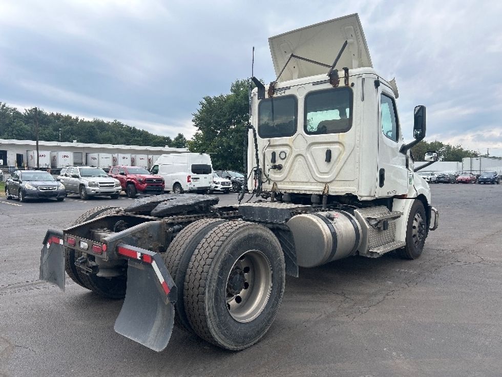 Day Cab Tractor-Heavy Duty Tractors-Freightliner-2020-T12642ST-Wilkes Barre-PA-457,540\n\t\tmiles-$ 39,000 - Image 7