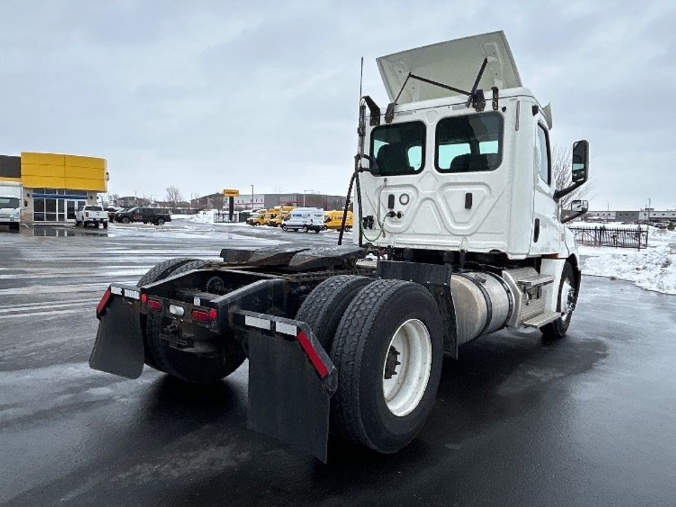 Day Cab Tractor-Heavy Duty Tractors-Freightliner-2020-T12642ST-Windsor-WI-134,383\n\t\tmiles-$ 45,000 - Image 7
