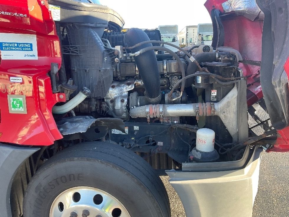 Day Cab Tractor-Heavy Duty Tractors-Freightliner-2020-T12664ST-Akron-OH-609,888\n\t\tmiles-$ 35,250 - Image 15