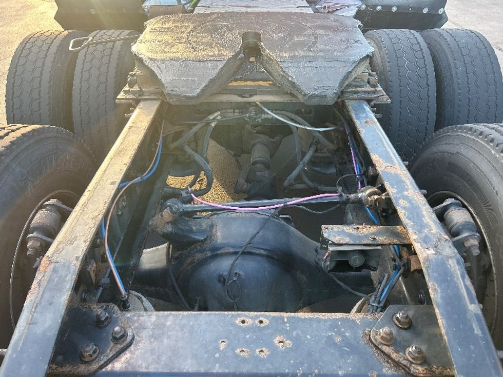 Day Cab Tractor-Heavy Duty Tractors-Freightliner-2020-T12664ST-Akron-OH-659,665\n\t\tmiles-$ 30,000 - Image 6
