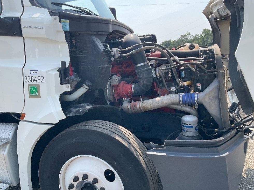 Day Cab Tractor-Heavy Duty Tractors-Freightliner-2020-T12664ST-Albany-GA-458,011\n\t\tmiles-$ 46,000 - Image 14