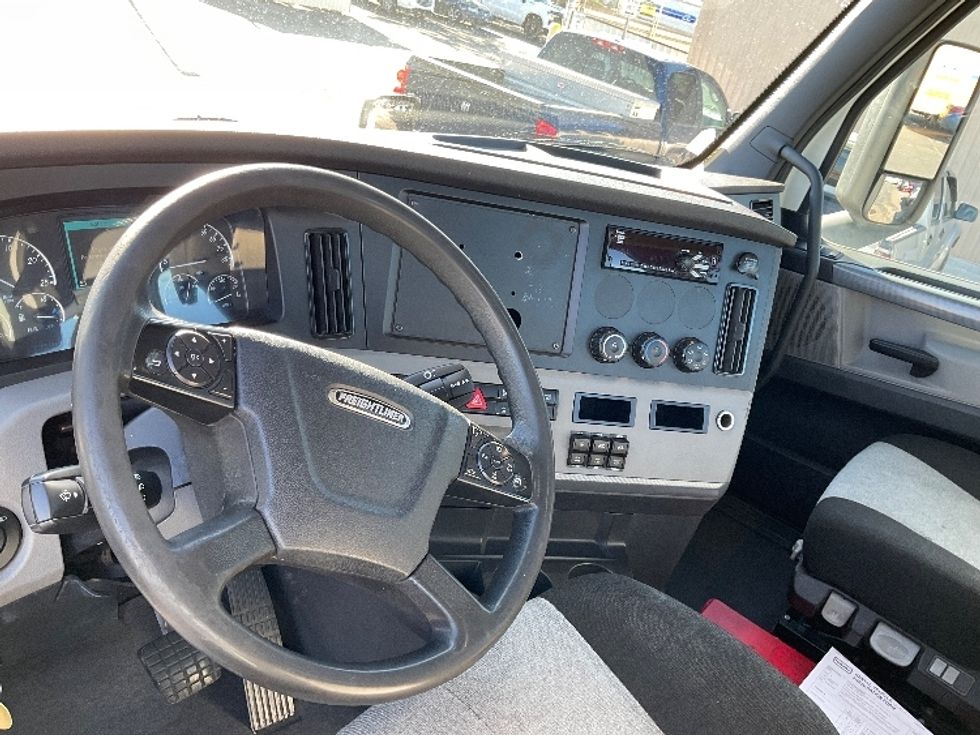 Day Cab Tractor-Heavy Duty Tractors-Freightliner-2020-T12664ST-Albuquerque-NM-272,142\n\t\tmiles-$ 80,250 - Image 11